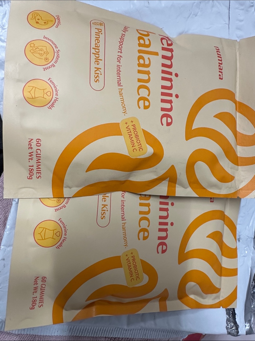 Feminine gummies